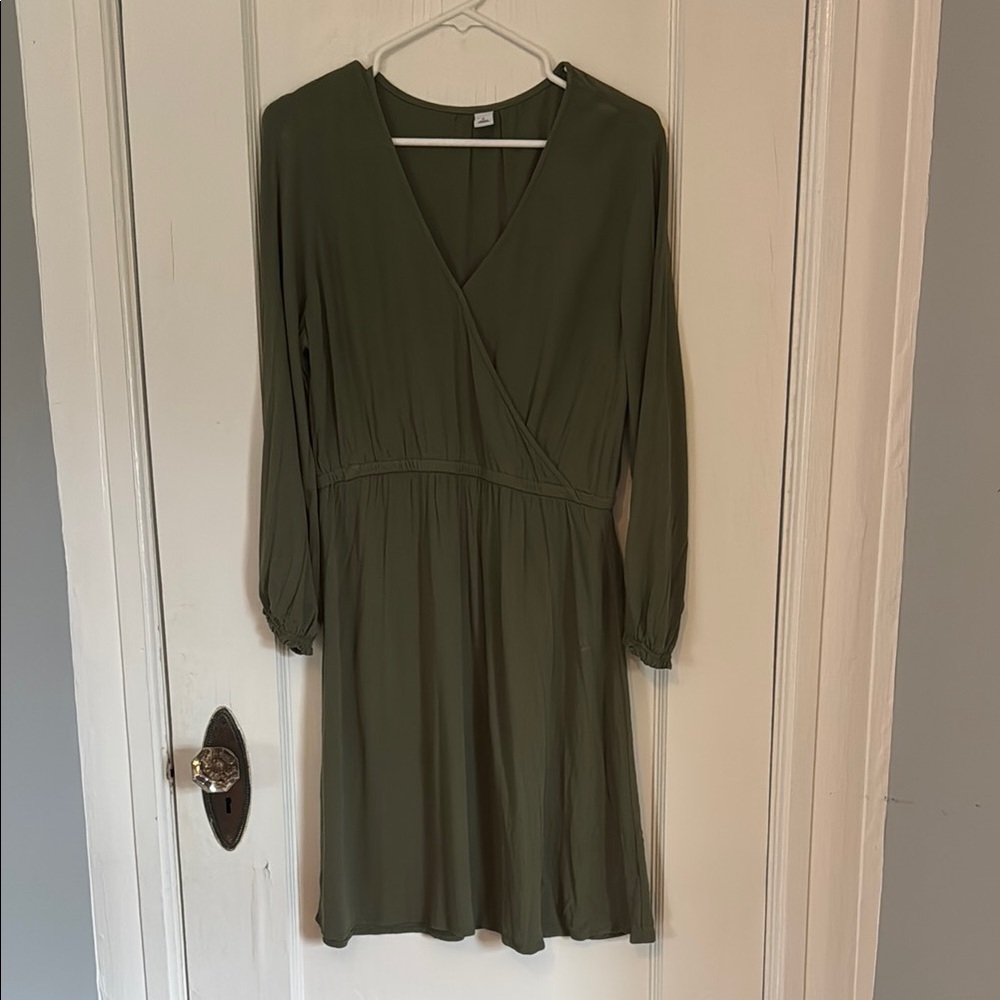 Old Navy Long Sleeve Dress in Olive Green